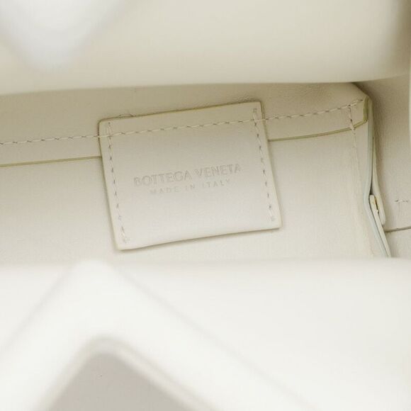 Bottega Veneta Point White Leather Shoulder Bag (Pre-Owned) - Picture 6 of 7